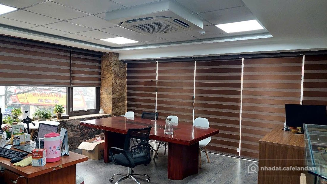 Văn phòng: Cho thuê văn phòng, spa, gym, lớp học: mặt Phố Minh Khai: 120m 20tr. 