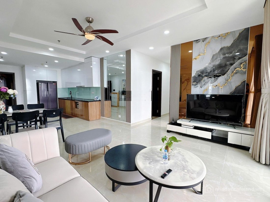 Căn hộ chung cư: Cho thuê căn góc 3 ngủ Đông Nam 110m2 Times City có slot đỗ ô t
