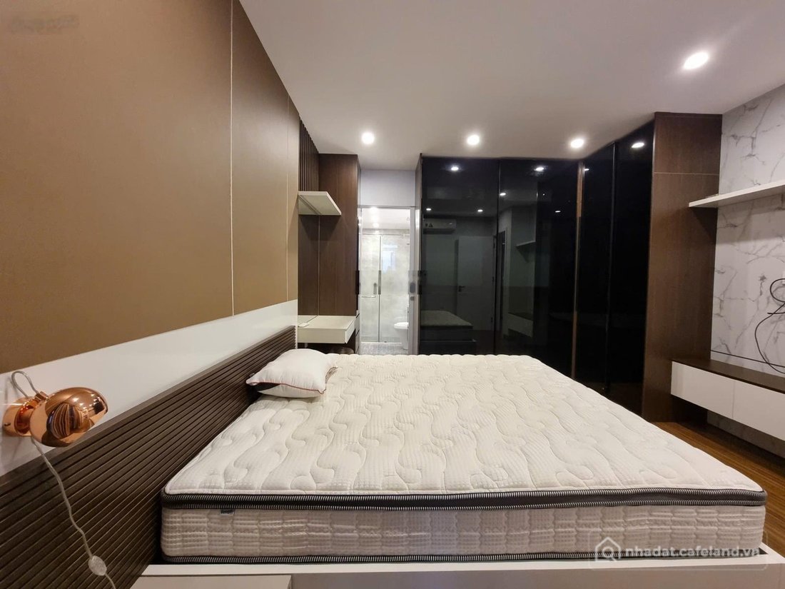 Căn hộ chung cư: Chính chủ cho thuê căn 2PN, 2WC, 90m2, full NT đẹp, tại Hoàng C