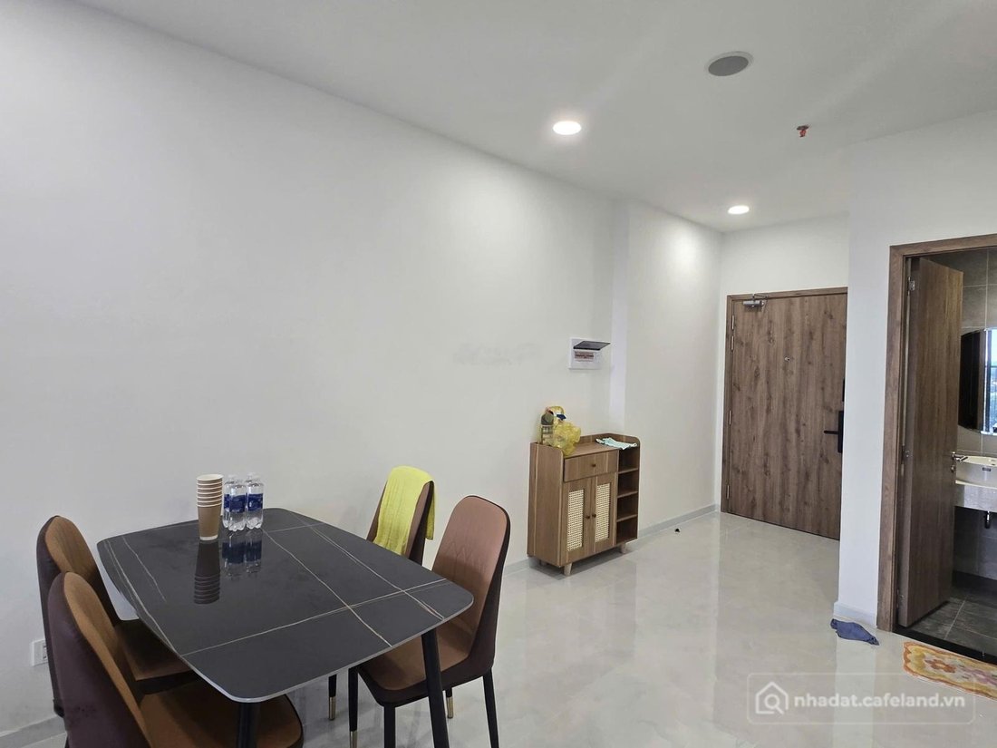 Căn hộ chung cư: Cho thuê CC The Maison, 7 triệu, 69m2, 2PN, 2WC, đầy đủ tiện ng