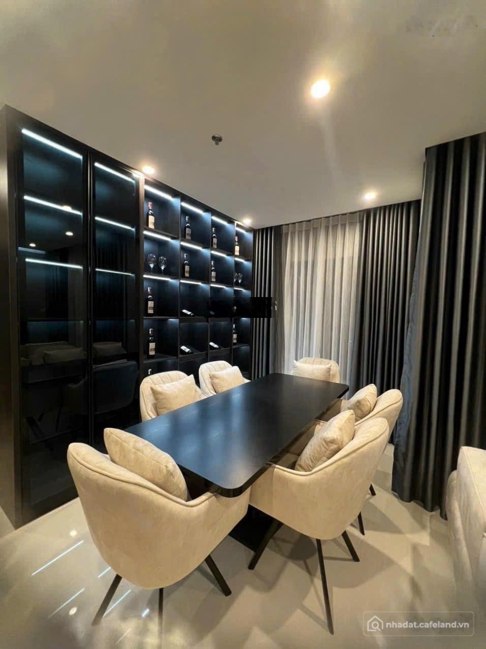 Căn hộ chung cư: Kingdom 101 Quận 10 cho thuê căn 102m², 3PN 2WC, full nội thất 