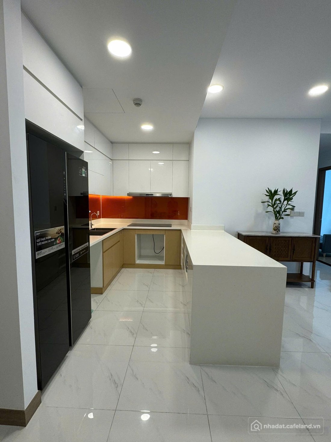 Căn hộ chung cư: Cho thuê căn hộ 2PN - full nội thất, 88m2 view sông SG