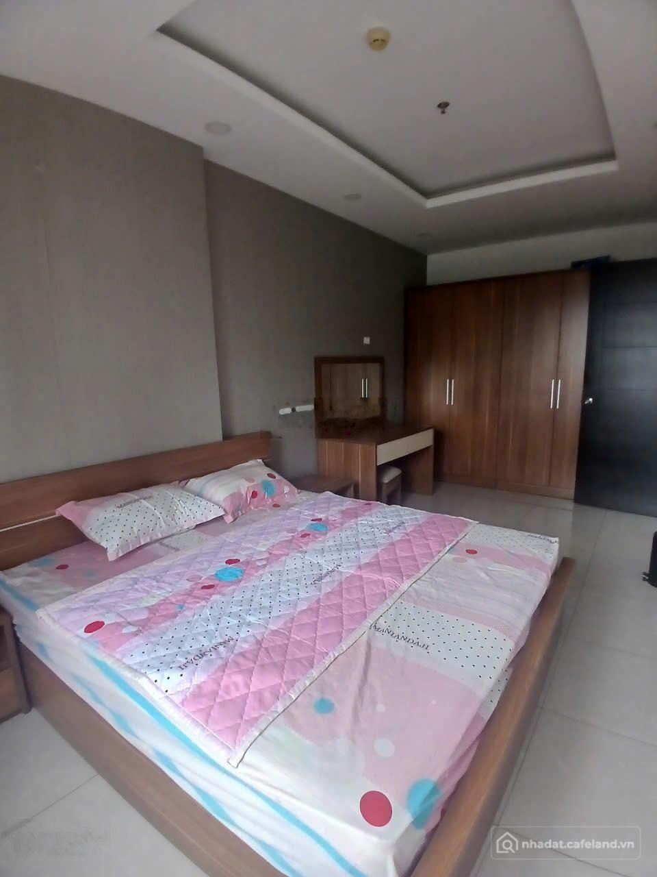 Căn hộ chung cư: Cho thuê căn hộ Cosmo City, Nguyễn Thị Thập, giá 14 triệu, 72m2
