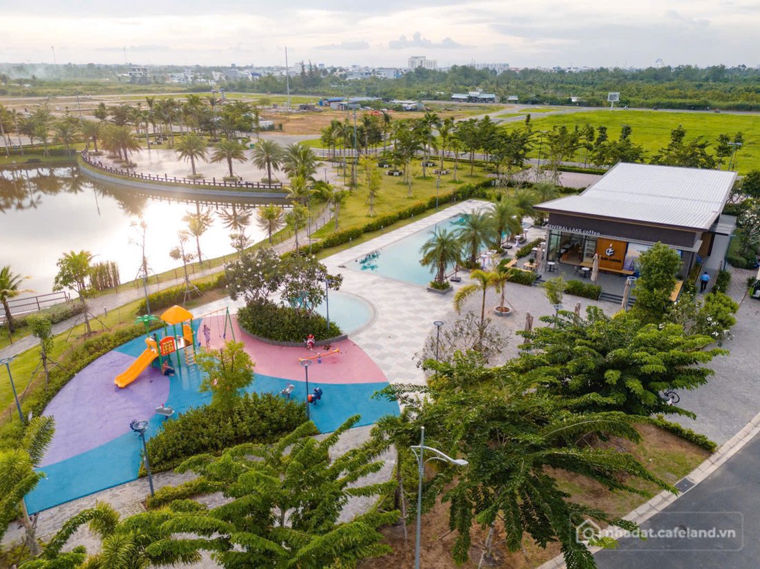 Bán nhà riêng: Shophouse Trục chính Nam Long II Central Lake Cần Thơ giá chỉ 8.4