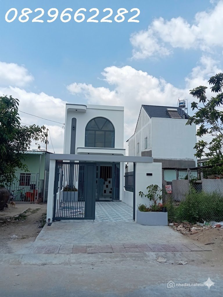 Bán nhà riêng: Bán nhà mặt tiền kế công viên P.2 Sa Đéc, Đ.Tháp. DT 100m2, 3PN, 