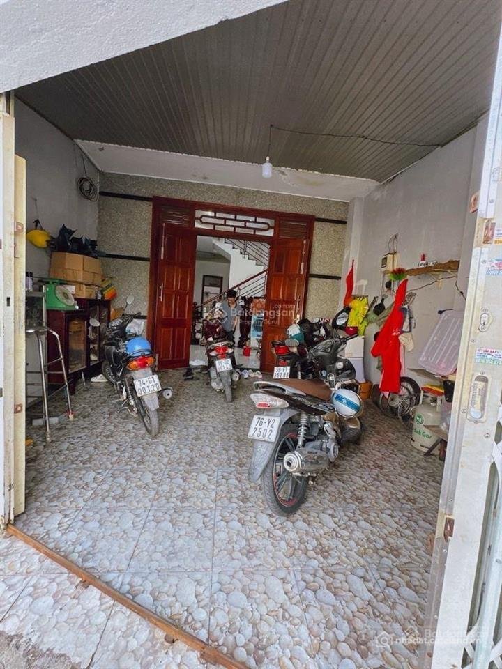 Bán nhà riêng: Mt trần thị cát, bà điểm, hóc môn nhà 2tầng btct (5,2x17) đường 1