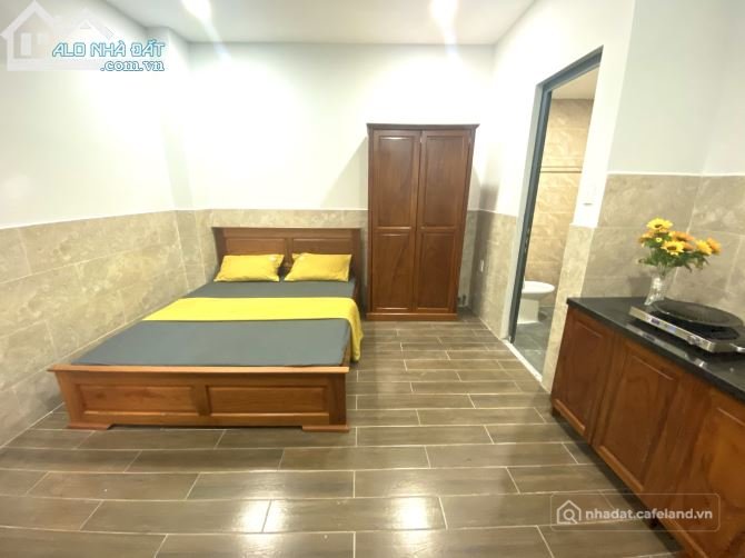 Cho thuê phòng trọ: Phòng Cao Cấp MỚI TINH Thoáng Mát Cạnh CC La Casa Quận 7