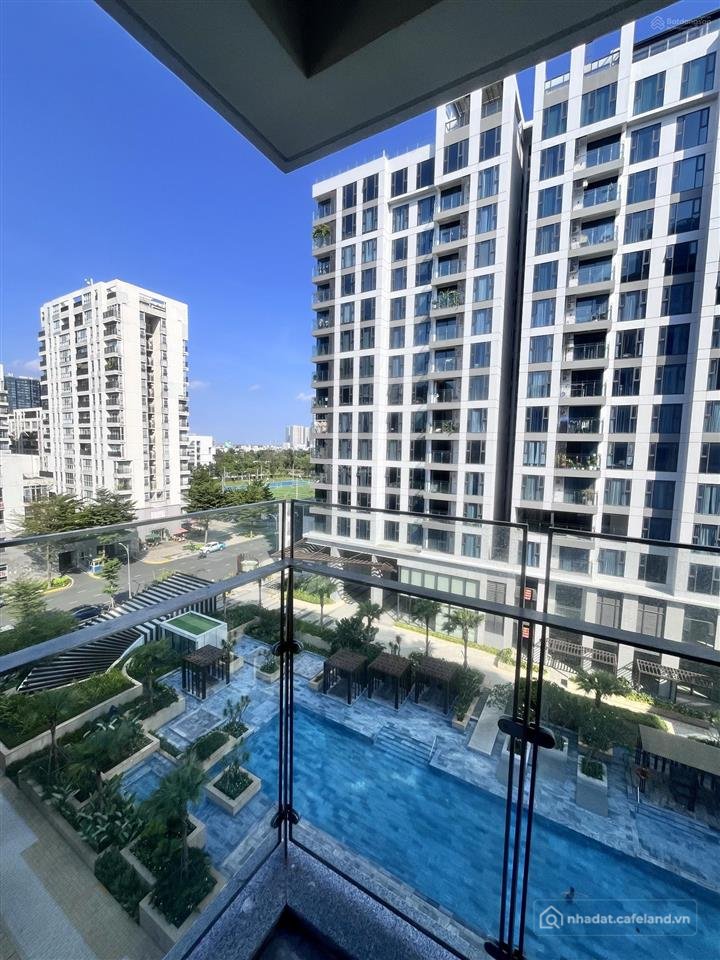 Bán căn hộ chung cư: Bán nhanh căn 3pn, dt 100m2, full nt, view hồ bơi đn, giá 1