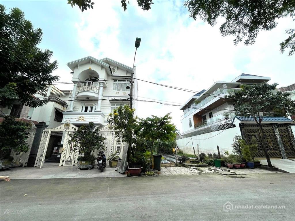 Bán nhà riêng: Bán biệt thự khu tên lửa, quận bình tân, đường số 34, đối diện cô