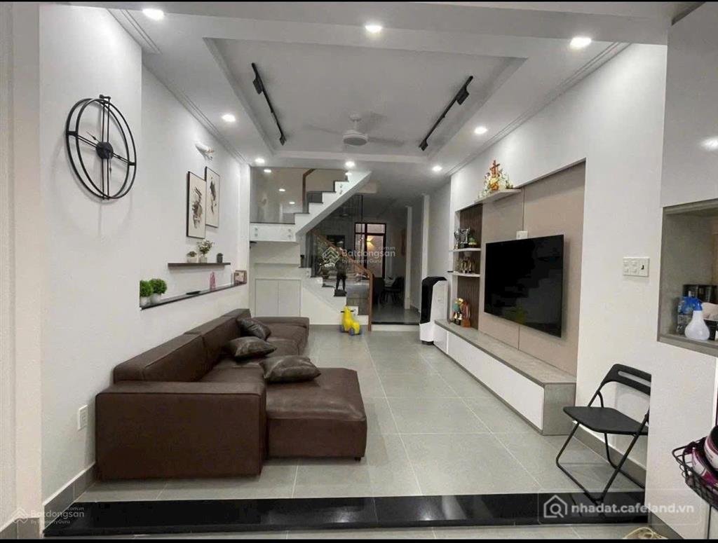 Bán nhà riêng: Bán nhà mới đẹp cách aeon 100m cạnh công viên lớn . dt 4x20 xd 3,