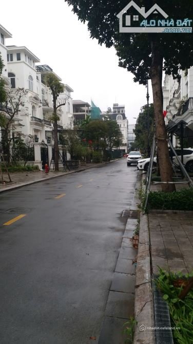 Cho thuê nhà riêng: Cho thuê biệt thự Louis City, Đại Mỗ, 200m2 5 tầng, hoàn thi