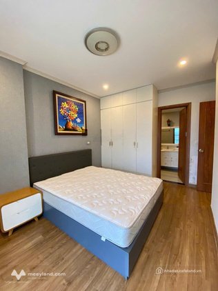 Cho thuê căn hộ chung cư: Cho thuê căn hộ Trinity Tower Mễ Trì, 2PN, 2WC view hồ