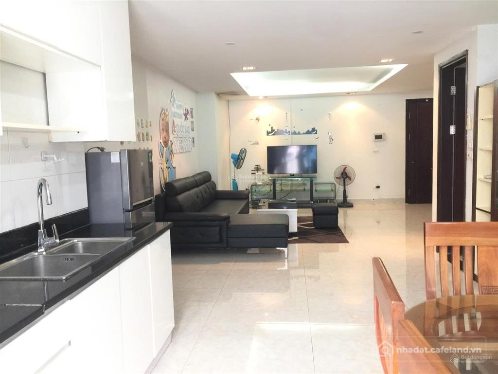 Cho thuê căn hộ chung cư: Cho thuê căn hộ golden land 275 nguyễn trãi 130m, 3 ng