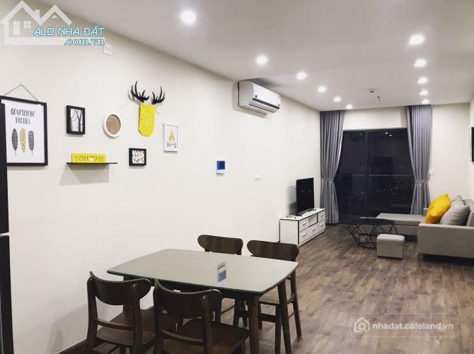 Cho thuê căn hộ chung cư: CHO THUÊ CĂN HỘ ĐÃ TRÀNG BỊ ĐỦ ĐỒ GOLDSEASON, 2 NGỦ, V