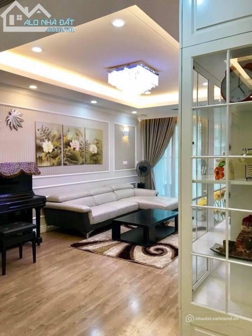 Cho thuê căn hộ chung cư: Thuê nhà IMPERIA GARDEN 2-3 PN liên hệ ngay em Thanh đ