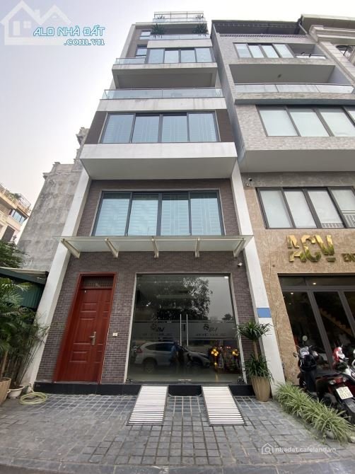 Cho thuê nhà riêng: Cho thuê nhà Nguyễn Trãi, cạnh Vinhomes Royal City, DT 90m2,