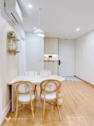 Cho thuê căn hộ chung cư: Cho thuê chung cư Rose town 79 Ngọc Hồi, Hoàng Mai 71m