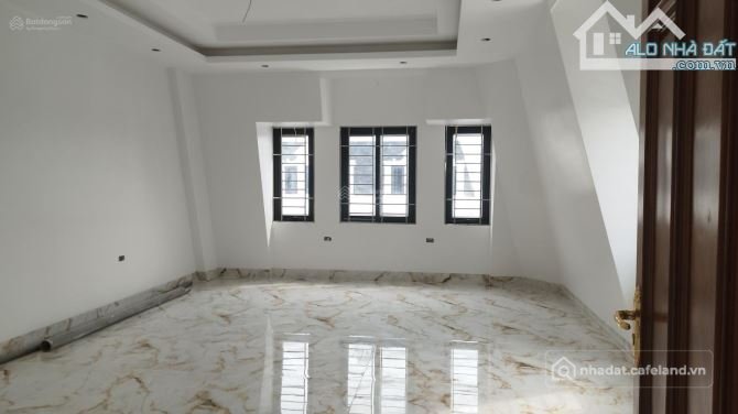 Cho thuê nhà riêng: Tôi cần cho thuê liền kề Louis City Hoàng Mai - Tân Mai 95m2