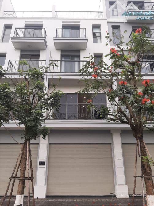 Cho thuê nhà riêng: Cho thuê tầng 1 căn 75m2 tại KDT The Manor Central Park Đại 