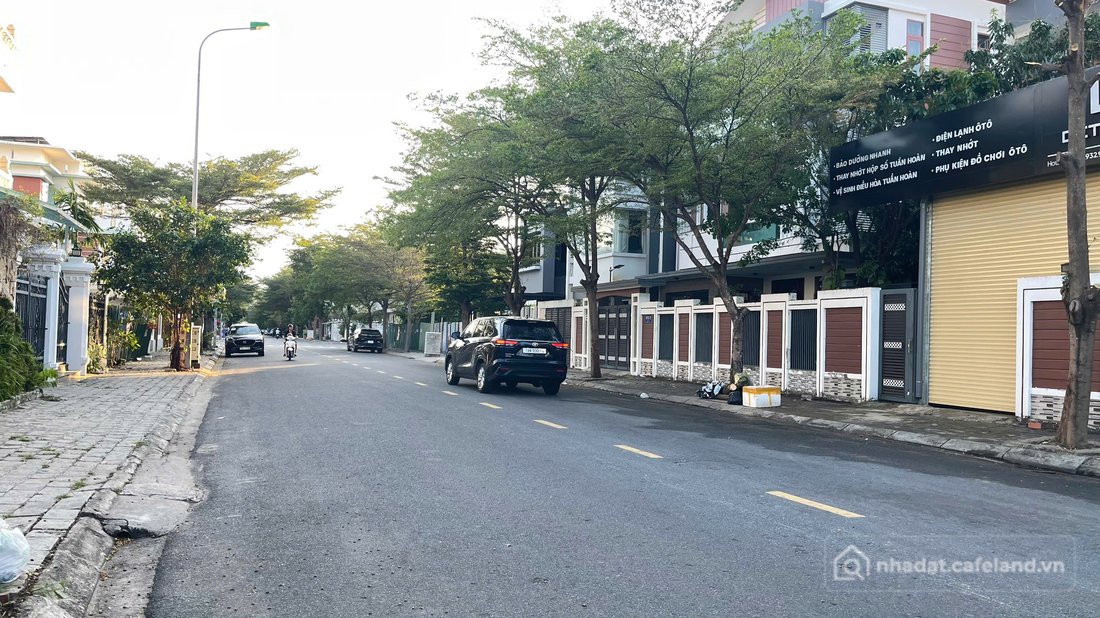 Bán đất thổ cư: LÔ ĐẤT BIỆT THỰ TRÊN ĐƯỜNG VƯƠNG THỪA VŨ RỘNG 16M KHU ĐÔ THỊ HUD