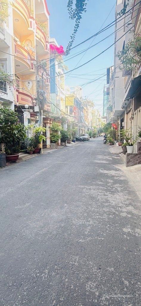 Bán nhà riêng: KHU VIP VƯỜN LÀI THÔNG TÂN HƯƠNG - NGANG LỚN 5M - TIỆN XÂY MỚI - 