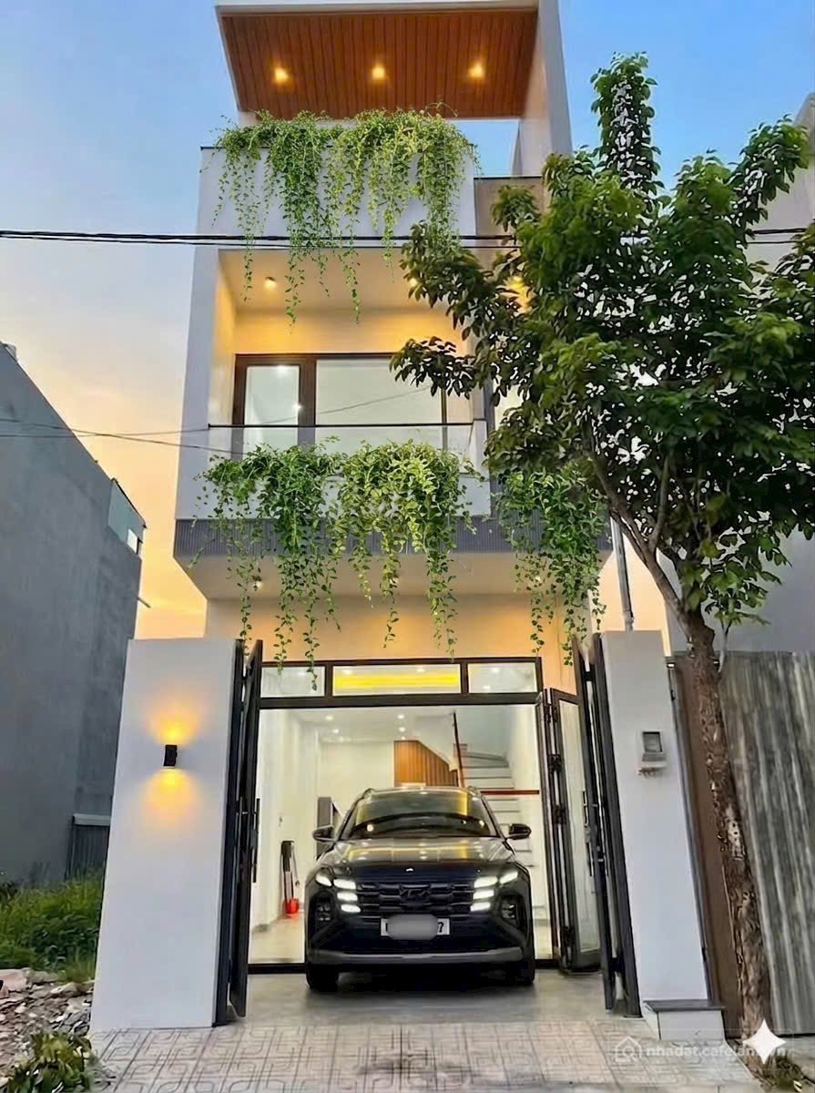 Bán nhà riêng: Bán nhà view sông gần Vinhomes Grand Park