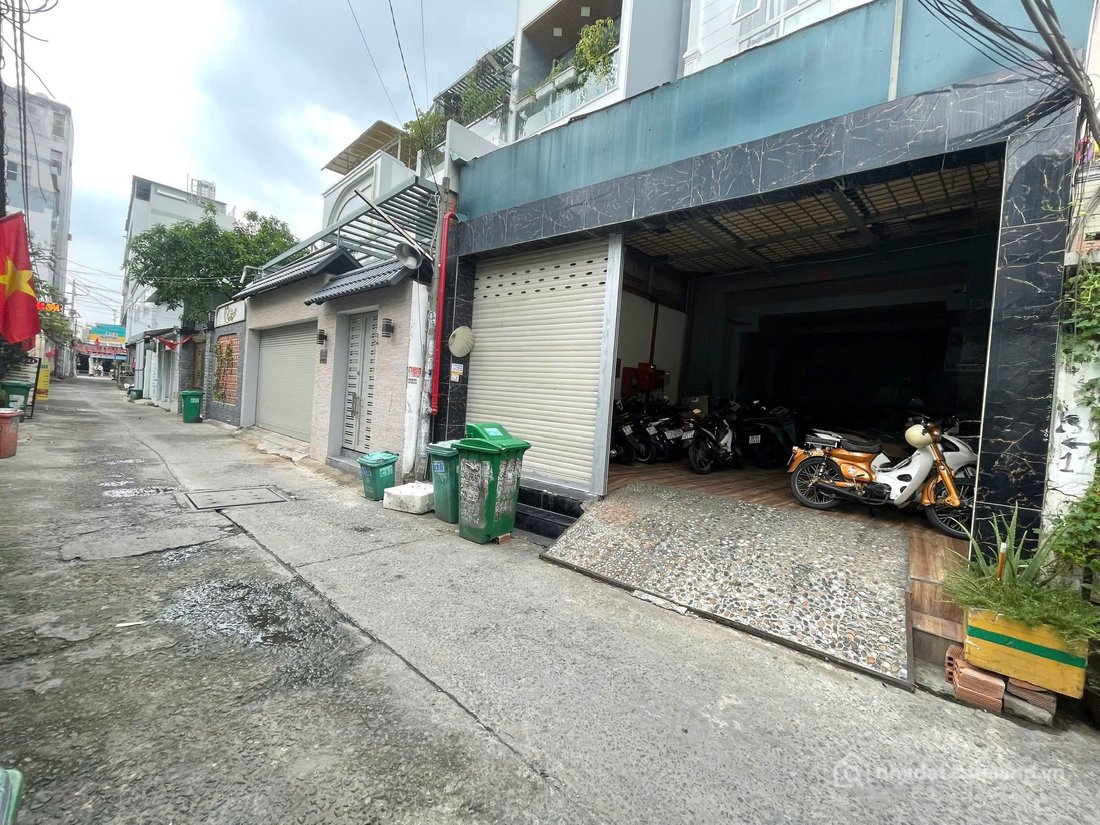 Bán nhà riêng: Vị trí VIP hẻm xe hơi, yên tĩnh, tiện xây mới cao tầng, 6m x 20m,