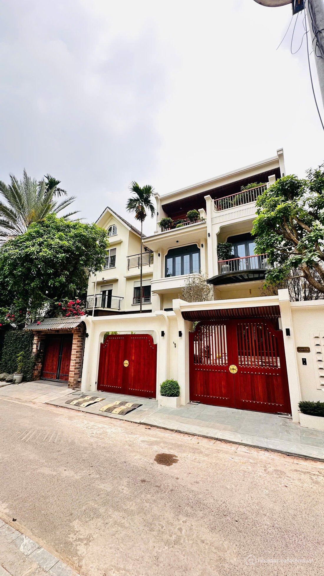 Bán nhà riêng:  HẠ CHÀO 3 TỶ- SIÊU BIỆT THỰ NAM TỪ LIÊM– VIEW CÔNG VIÊN – 200M²