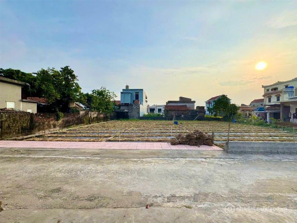 Bán đất thổ cư: Bán đất 130 m2 x 6m gần ngay vsip hải long bạch long chỉ 11.5 tr