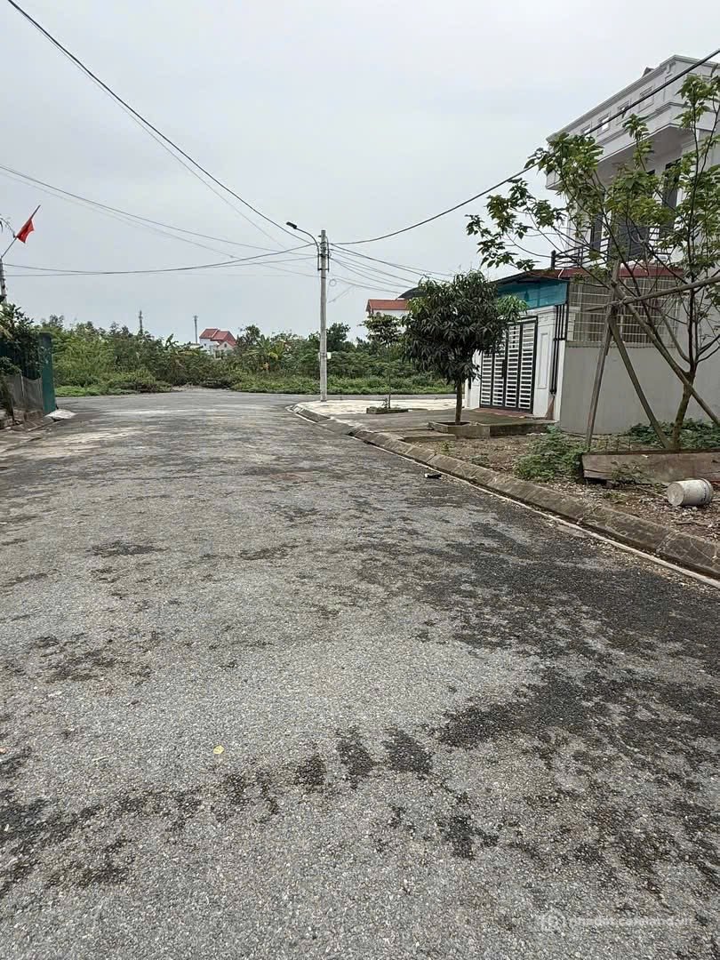 Bán đất thổ cư: Bán đất khu đô thị Phúc Thành, phường Duy Tiên, tỉnh Ninh Bình.