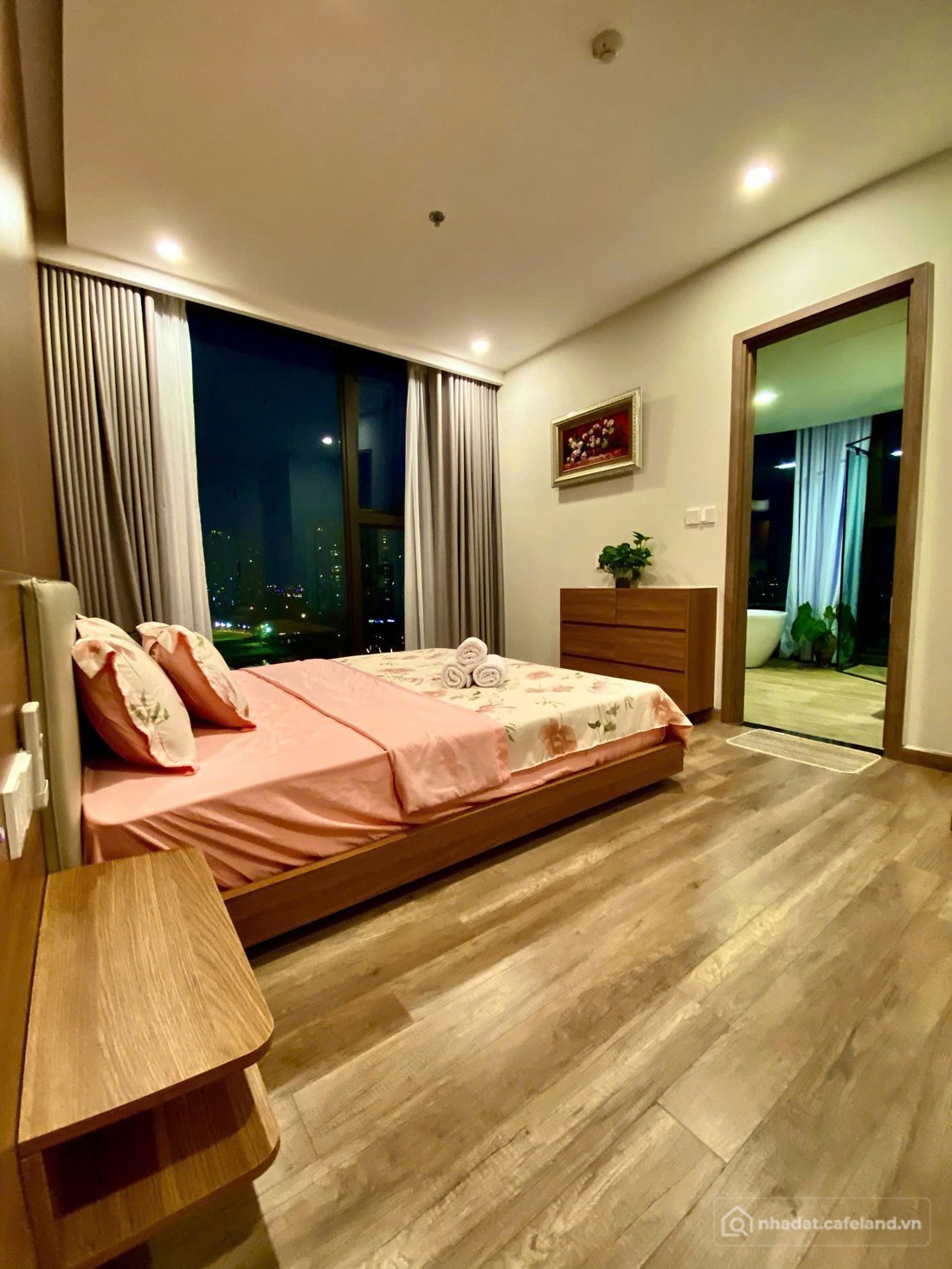 Bán căn hộ chung cư: Bán lẻ 1 căn 100m hoặc bán cả cặp căn góc 3 Ngủ hơn 200m sử