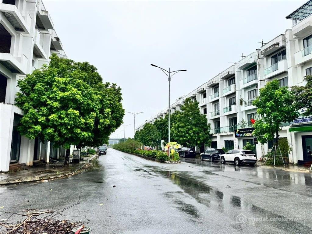 Bán nhà riêng: Bán căn góc mặt phố shophouse khu đô thị park hill giá cắt lỗ