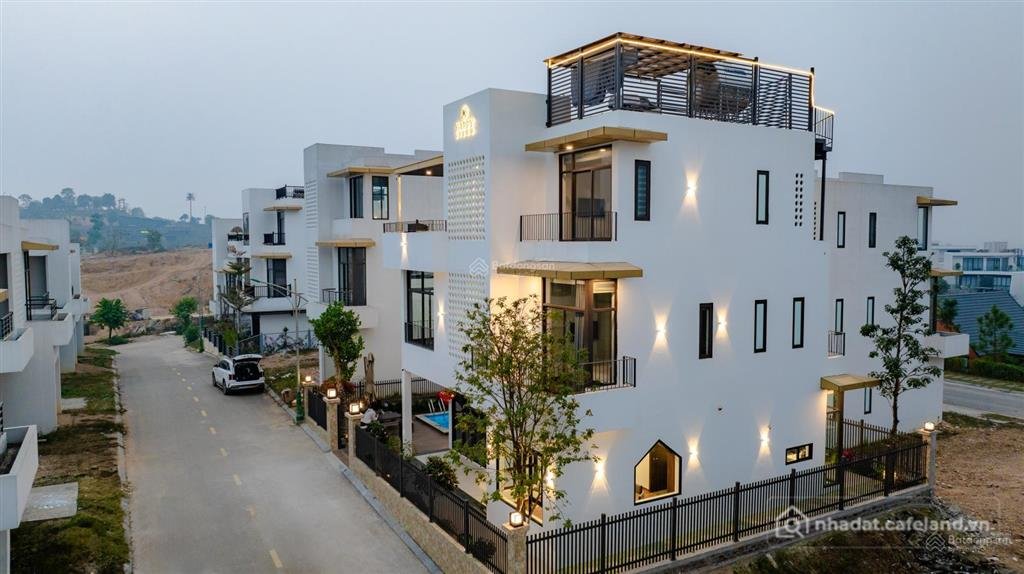 Bán nhà riêng: Chính chủ cần bán biệt thự góc legacy hill, view hồ giá cực rẻ ch