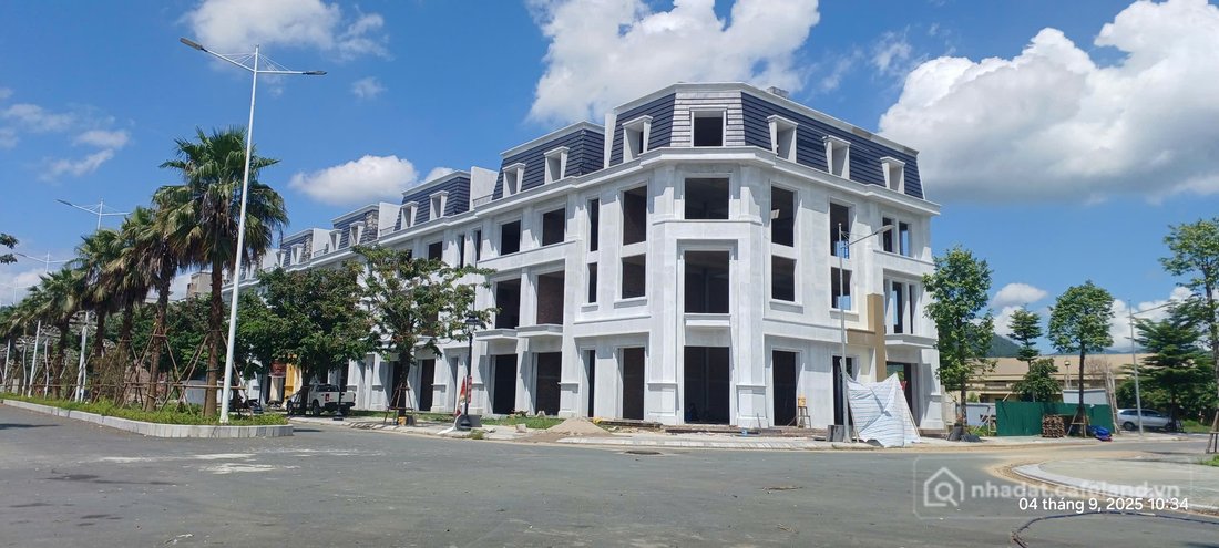 Bán đất thổ cư: Đất CentreVille Lương Sơn 100m2 – đón đầu Quốc lộ 6 thông tuyến,