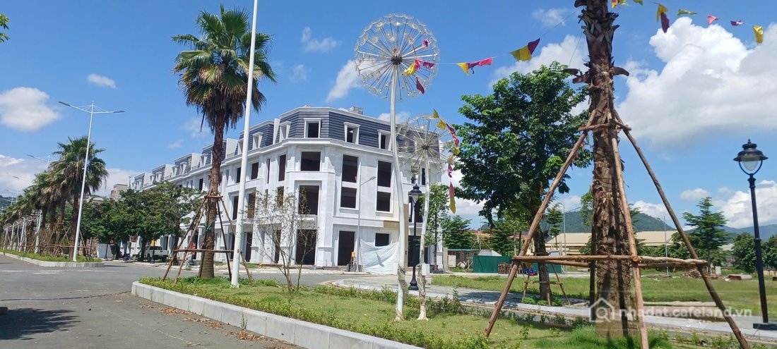 Bán đất thổ cư: Bán đất nền CentreVille Lương Sơn 100m2 – gần Quốc lộ 6, tiềm nă