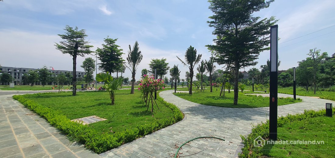 Bán đất thổ cư: Cần nhượng lô LK1 Riverview Lương Sơn – Trục đường chính đô thị.