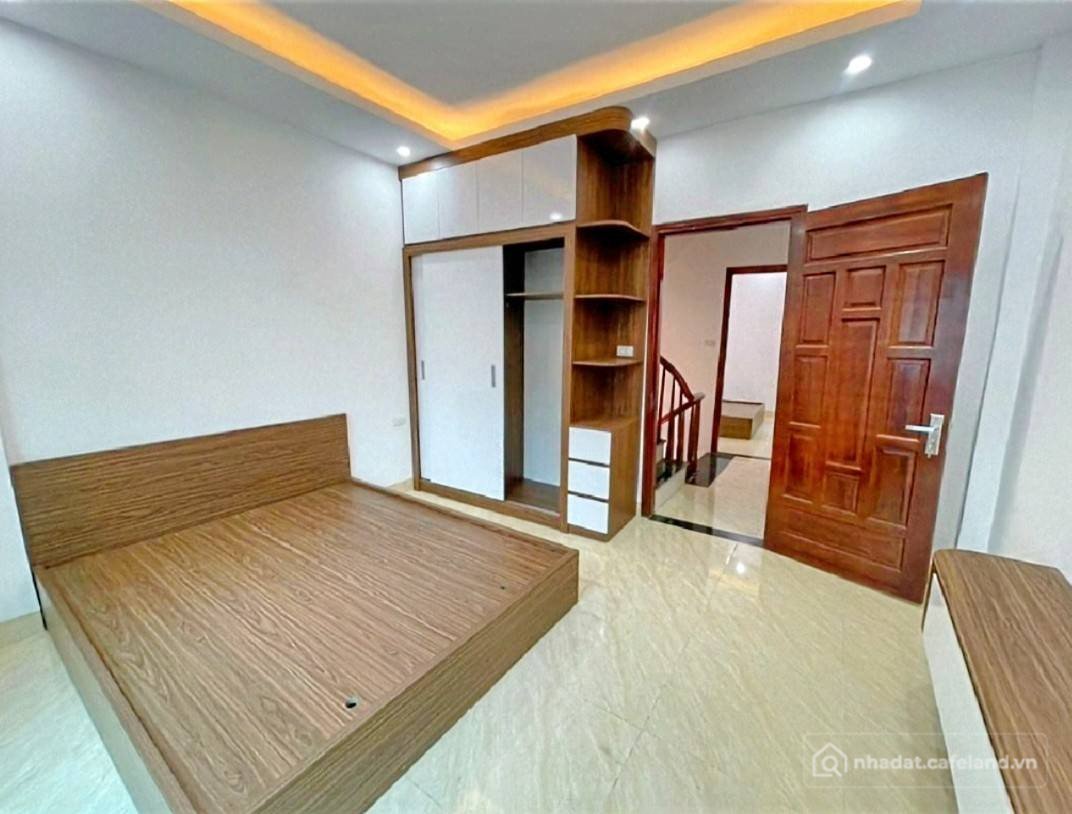 Bán nhà riêng: Bán nhà mặt phố Hồng Hà, 18,6 tỷ, 112m2, 5PN, 4WC, pháp lý đầy đủ