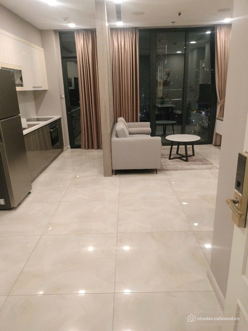 Cho thuê căn hộ chung cư: CHO THUÊ CHCC VINHOMES GOLDEN RIVER (TẦNG 20) 72M 2PN,