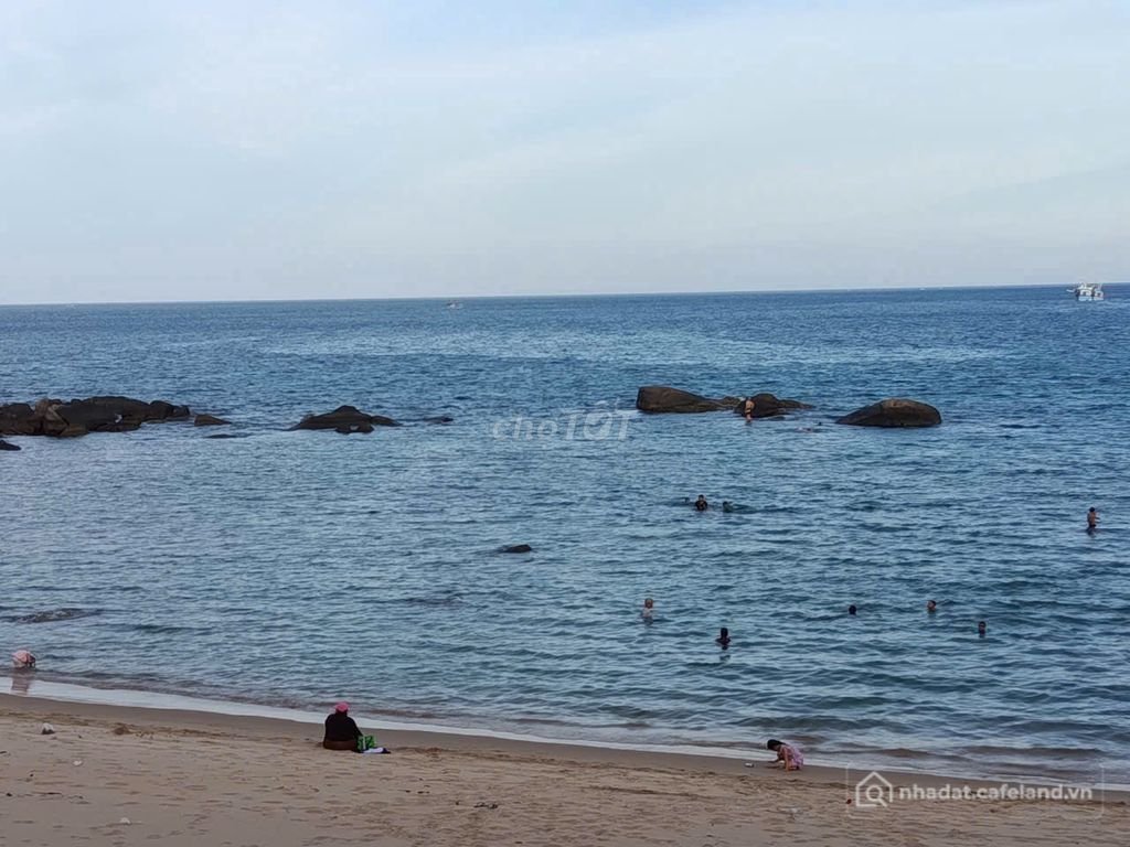 Bán đất nông, lâm nghiệp: CẦN BÁN 900m2 ĐẤT MẶT TIỀN ĐƯỜNG BÊ TÔNG