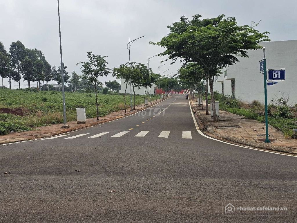 Bán đất thổ cư: bán đất sát bên siêu thị Go lộc ninh