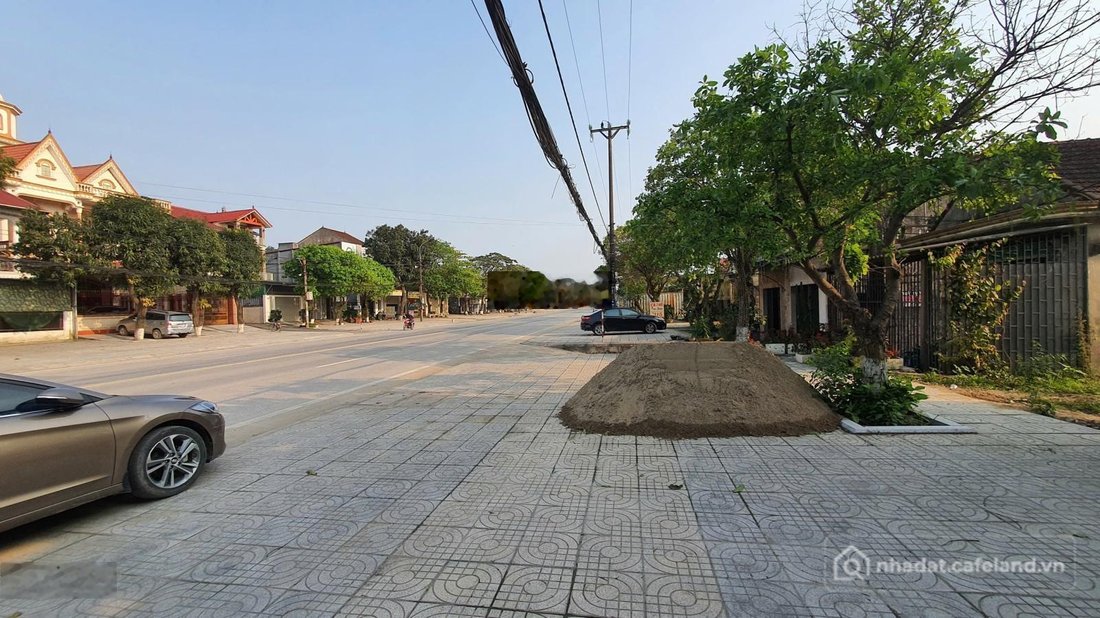 Bán nhà riêng: Bán nhà phố 2 mặt tiền 10m trục đường Nguyễn Ái Quốc - TX Hồng Lĩ