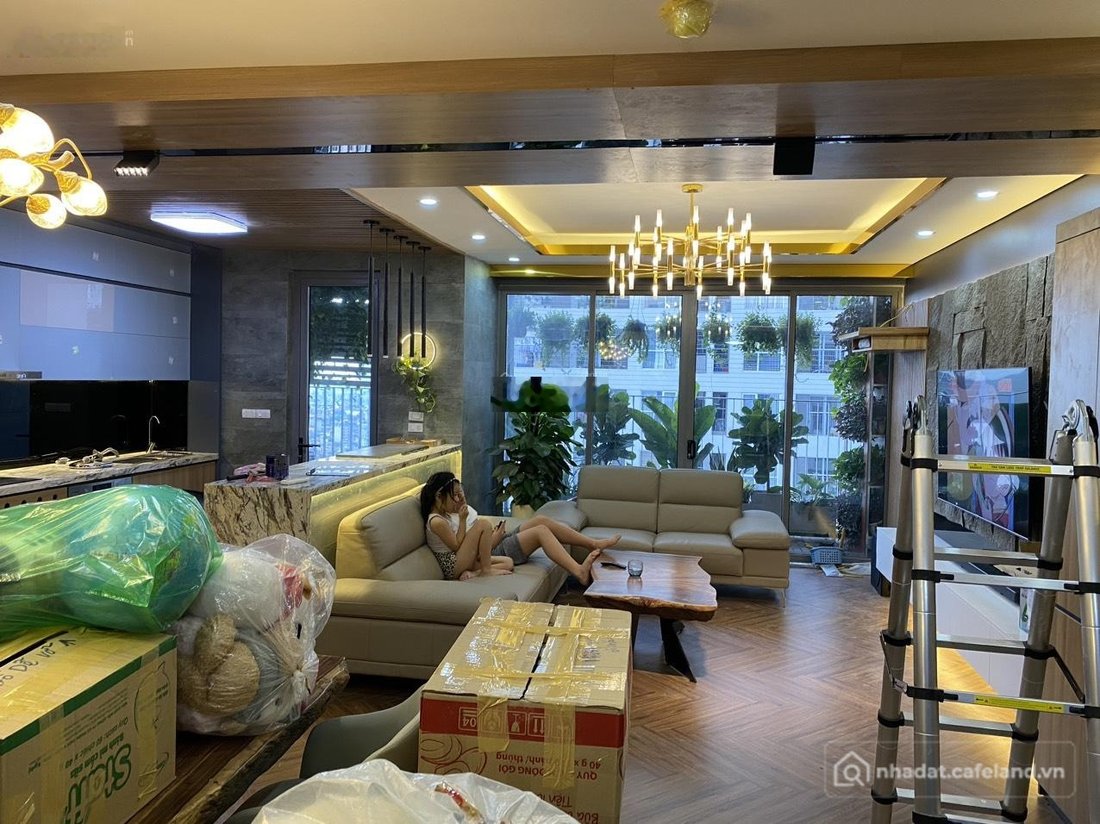 Bán căn hộ chung cư: Gia đình tôi bán căn hộ N05, diện tích 162m, 4 ngủ 2 vệ sin