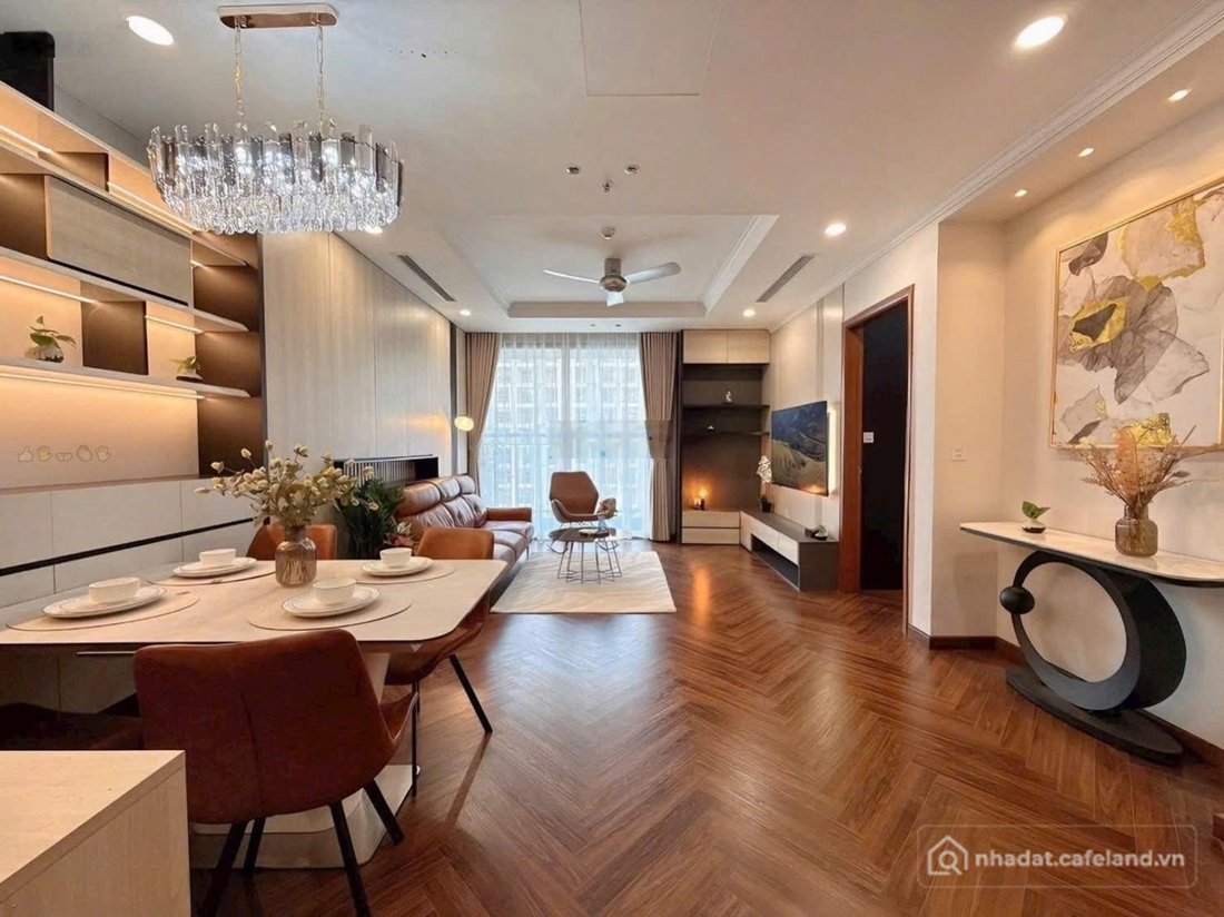 Bán căn hộ chung cư: Gấp ! Bán Căn 2PN 2VS Đẹp DT: 65m2 Tầng Trung Hướng ĐN CC V