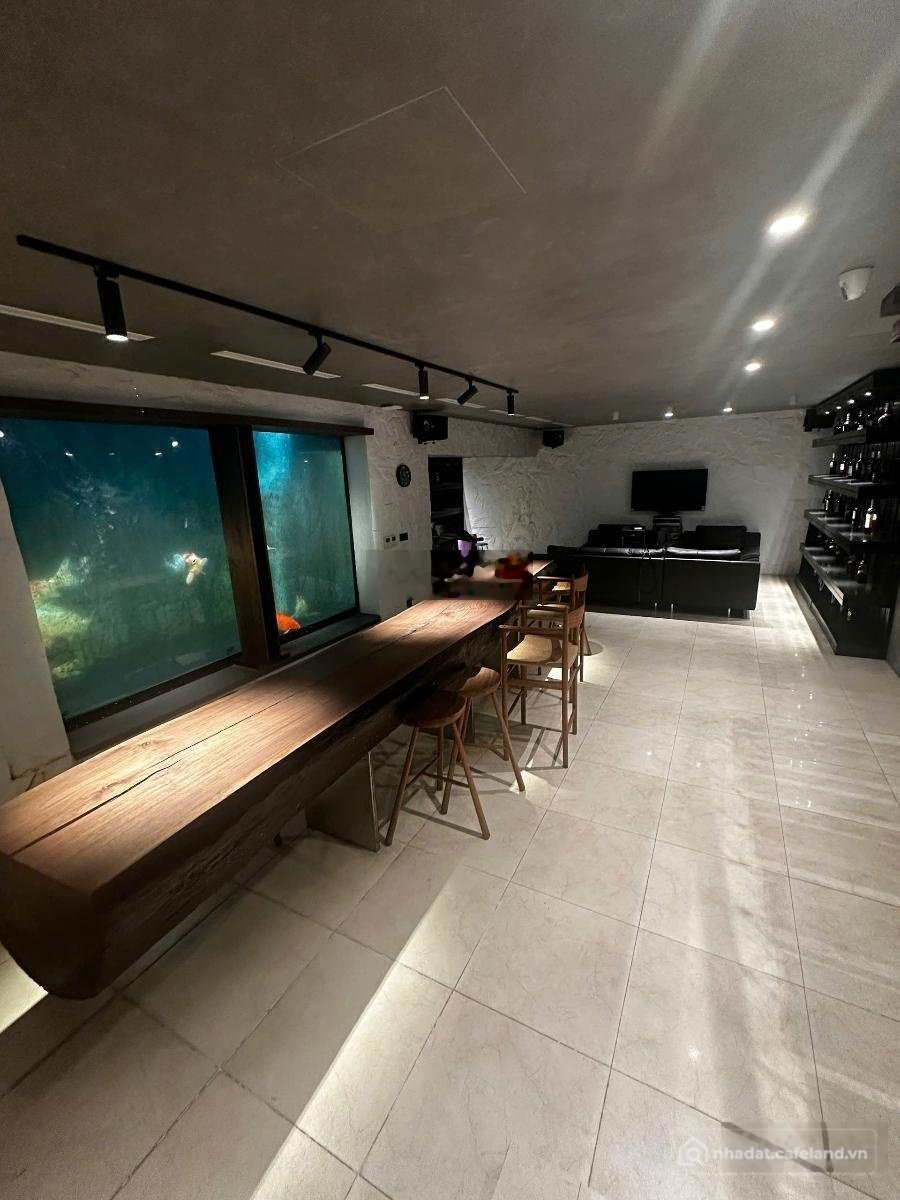Bán biệt thự: Biệt thự , 150m2 x 5 tầng, mặt tiền 7.5m - phân khu đẹp_ gần hồ Mễ