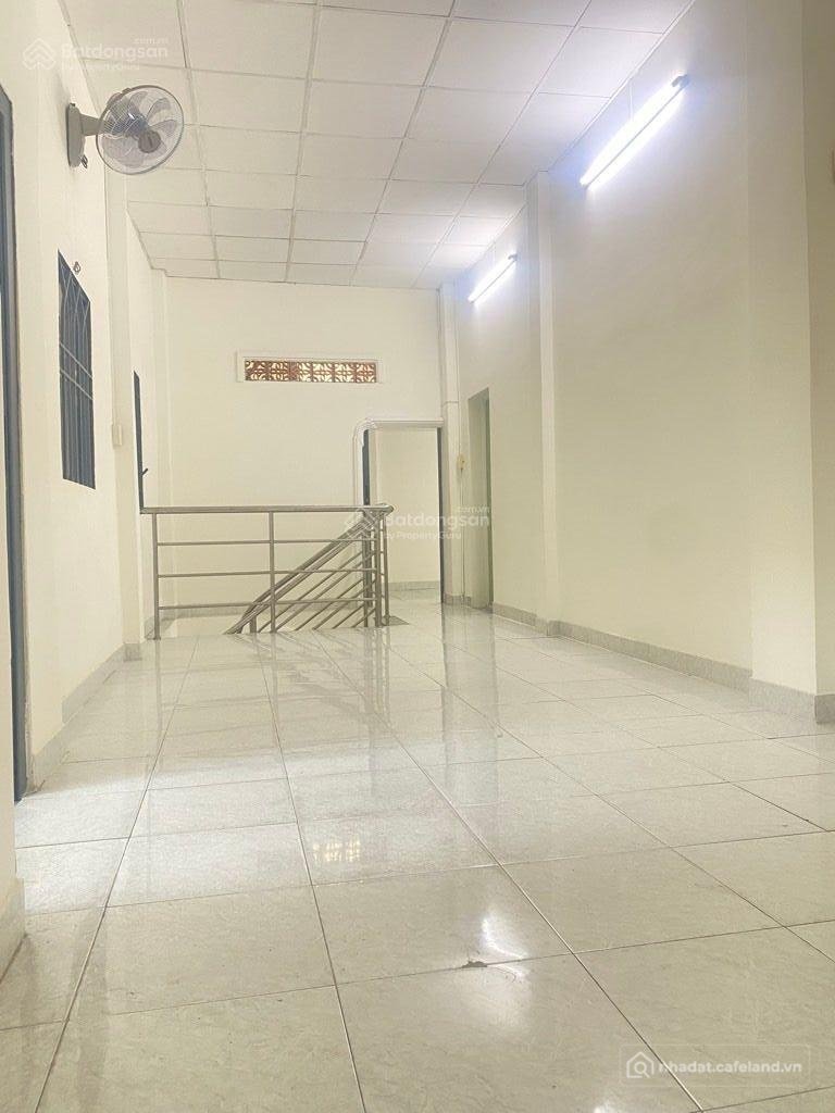 Bán nhà riêng: Bán nhà TP. HCM, Tân Bình, khu Bàu Cát, 42m2, 3 tầng, giá 3.3 tỷ 