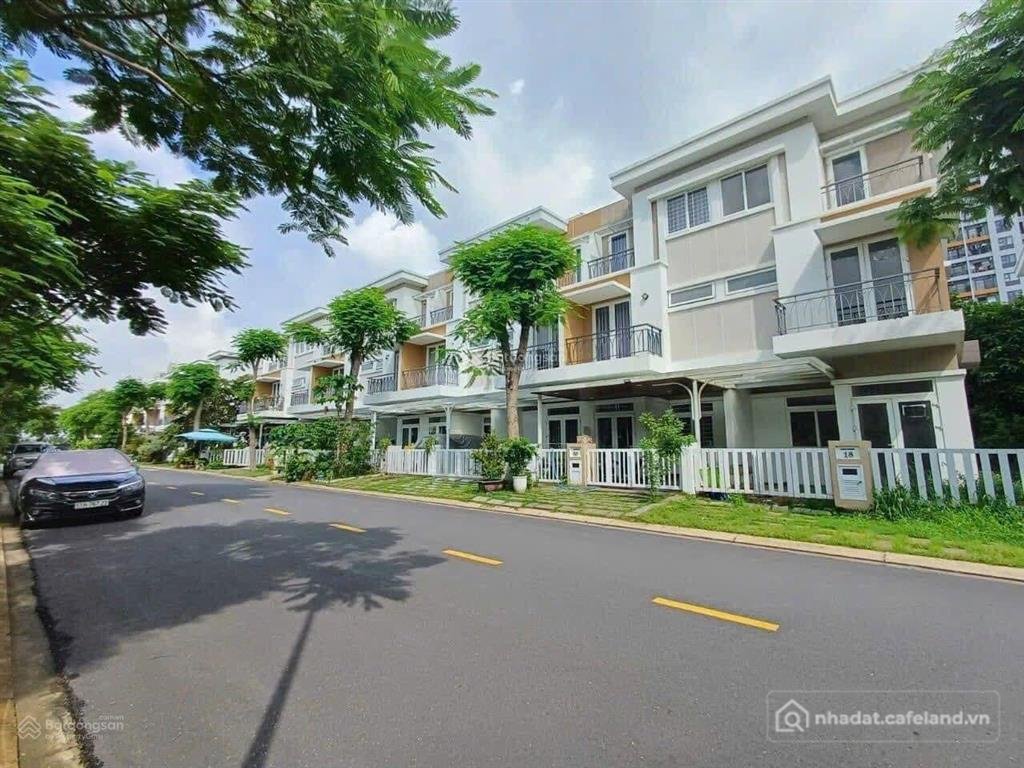 Bán nhà riêng: Bán nhà phố kdc lovera park khang điền, phong phú, bình chánh. dt