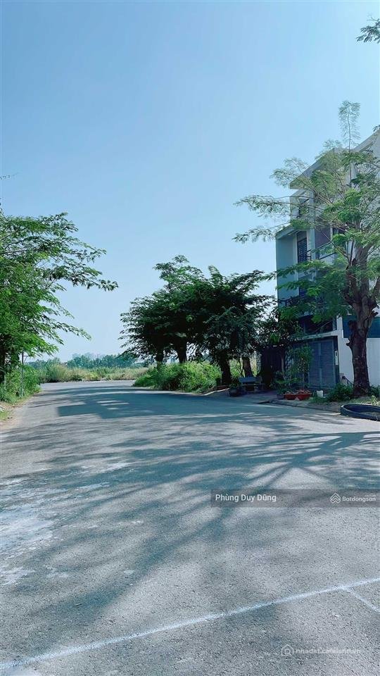 Bán nhà riêng: Cần bán gấp nhà phố khu dân cư 13e intresco phong phú đối diện cô