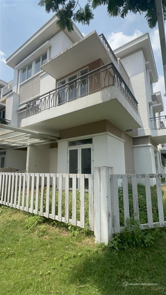 Bán nhà riêng: Bán căn góc thô 11x15m giá 11tỷ500 tại kdc khang điền phong phú 4