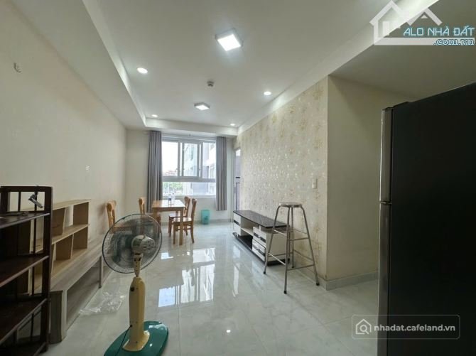 Cho thuê căn hộ chung cư: Cho thuê căn hộ full nội thất, 2 phòng ngủ, 2wc, mặt t
