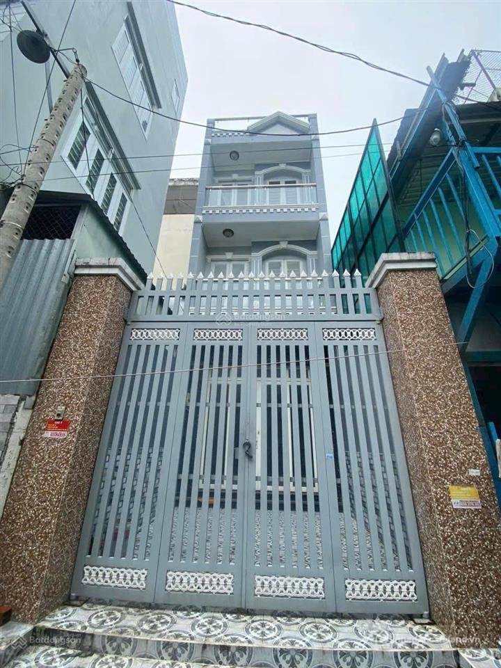Bán nhà riêng: Bán nhà đường xe hơi 5m bình phú ( 4pn 4wc)